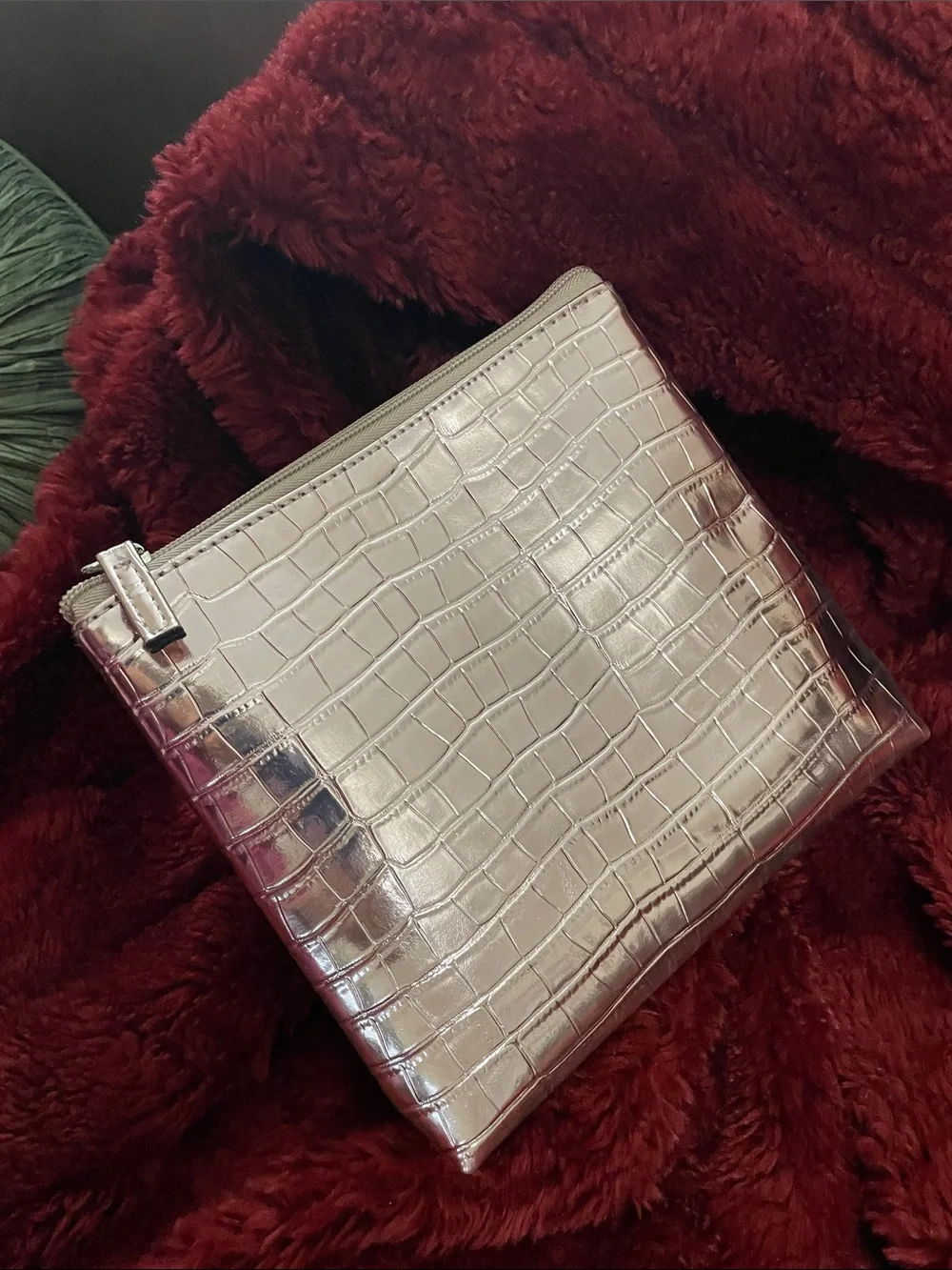 Jimmy Choo pink Metallic cosmetics makeup bag w a sweet surprise “I got Choo”💖